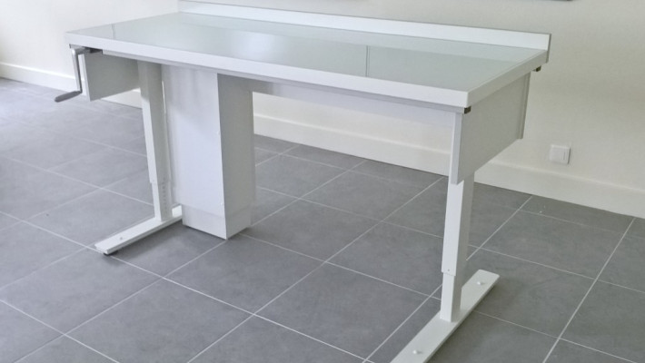 Paillasse PMR de Laboratoire : Normes, Accessibilité et Solutions sur mesure