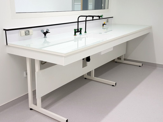 Paillasse Humide et Laverie de Laboratoire Industrie | POSSÉMÉ