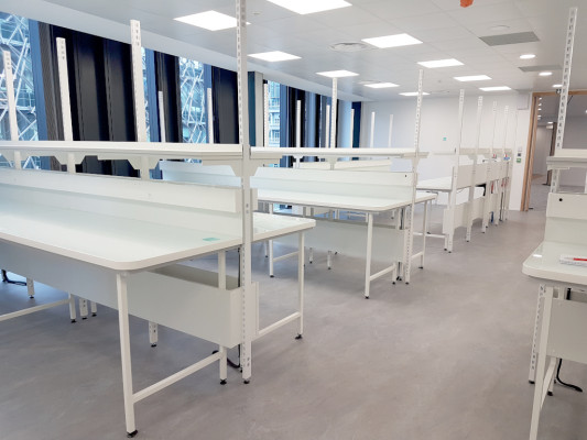 Paillasse Laboratoire Industrie sur Mesure | Fabricant Français POSSÉMÉ